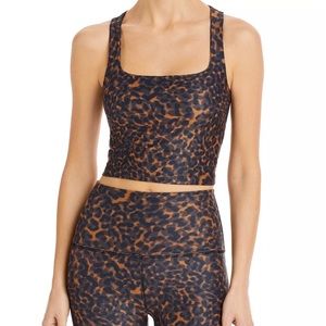 Set Beyond Yoga Chai Tortoise SoftMark Square Neck Cropped Tank & biker shorts